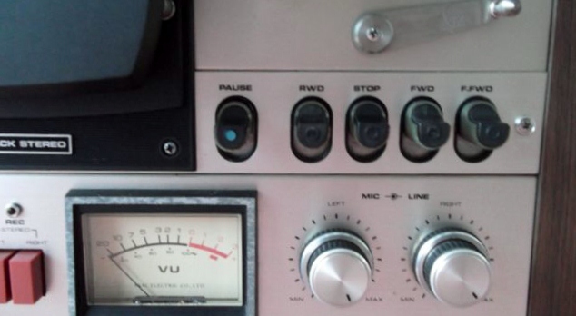 AKAI GX600D AKAI GX600D